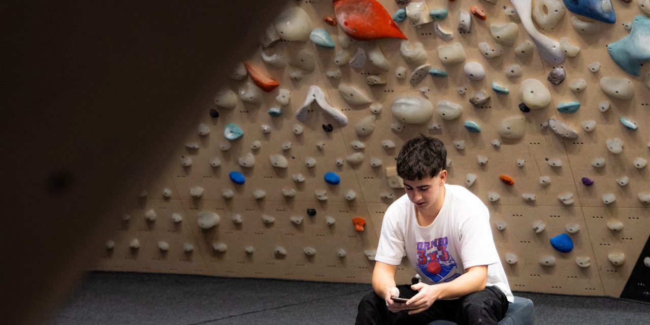 Cómo empezar a escalar en Burgos: guía para tu primera vez en un rocódromo